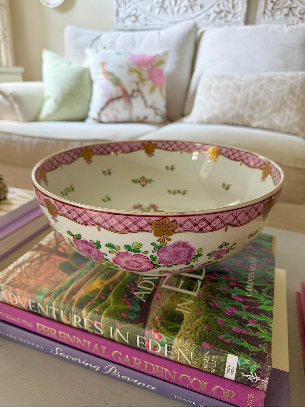 Vintage floral chinoiserie bowl measuring 10.5”